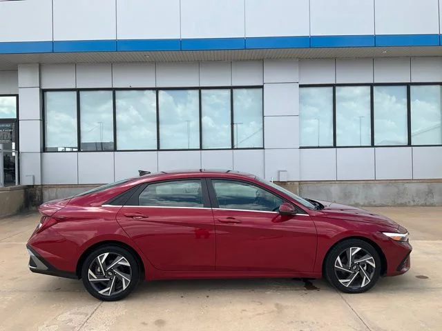 Used 2025 Red Hyundai Limited image 34
