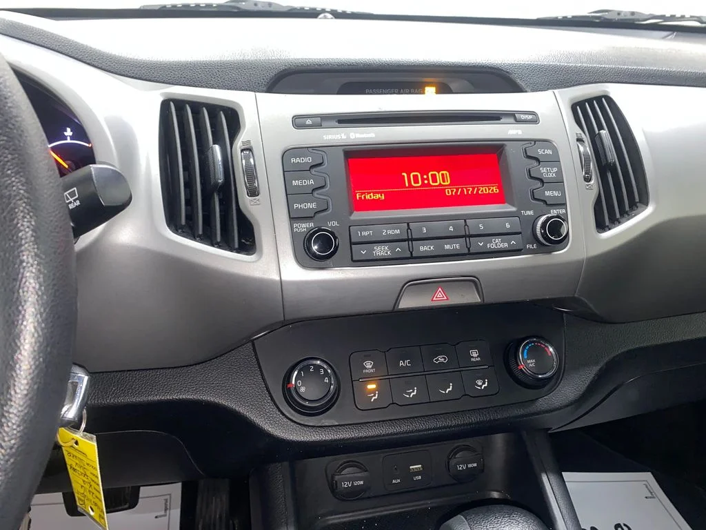 Used 2016 Silver Kia LX image 20