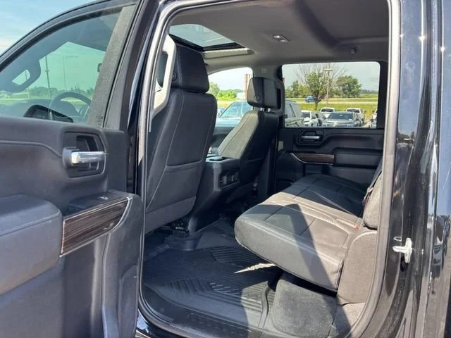 Used 2021 BLACK Chevrolet LT image 10