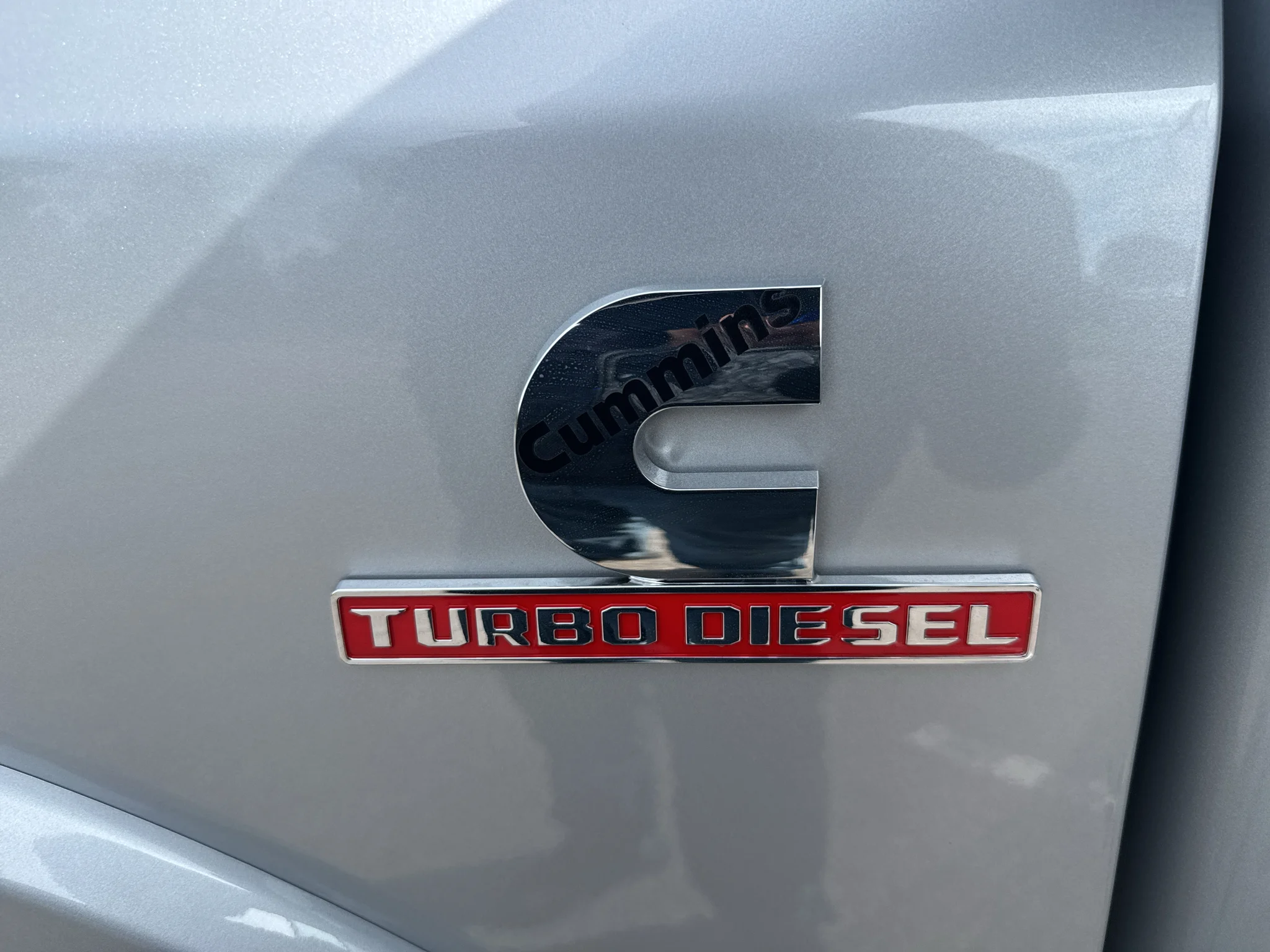 New 2027 Silver-Zynith Exterior Paint RAM Laramie image 31