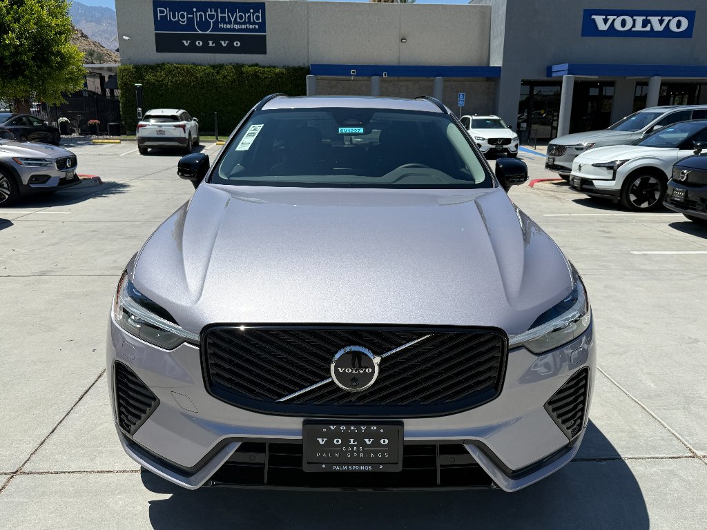 New 2026 Aurora Silver Volvo Plus image 2