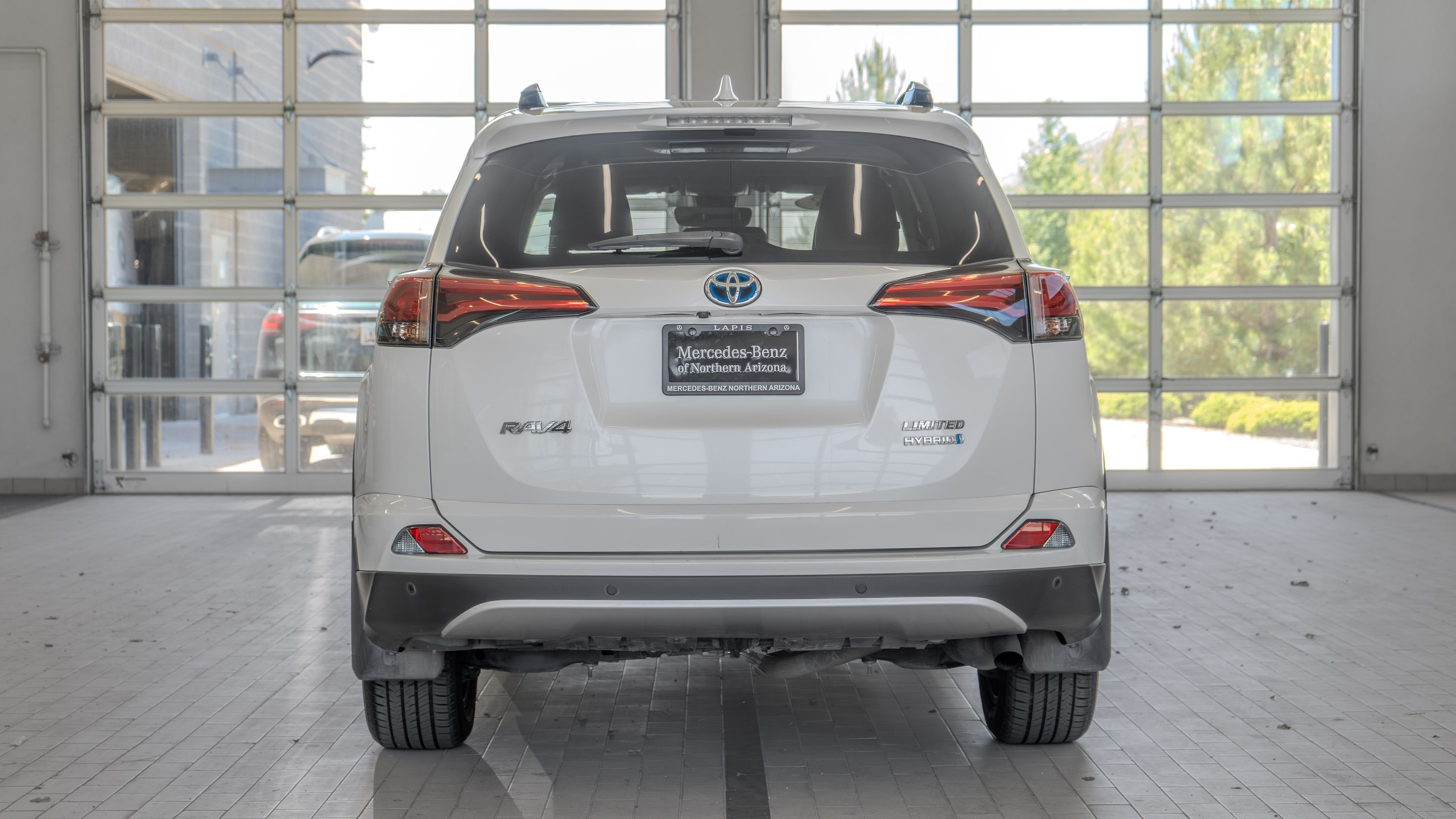 Used 2018 Blizzard Pearl Toyota Limited image 14