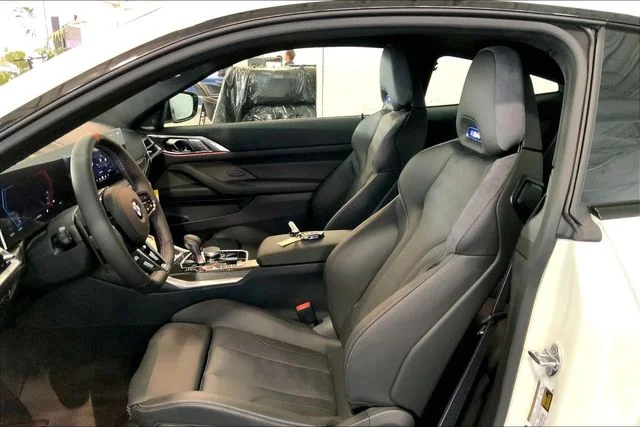 Used 2026 Alpine White BMW Competition image 23