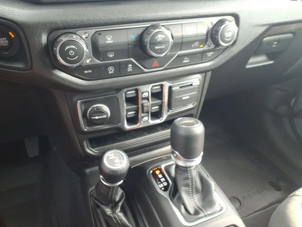 New 2026 Anvil Clearcoat Jeep Sport S image 15