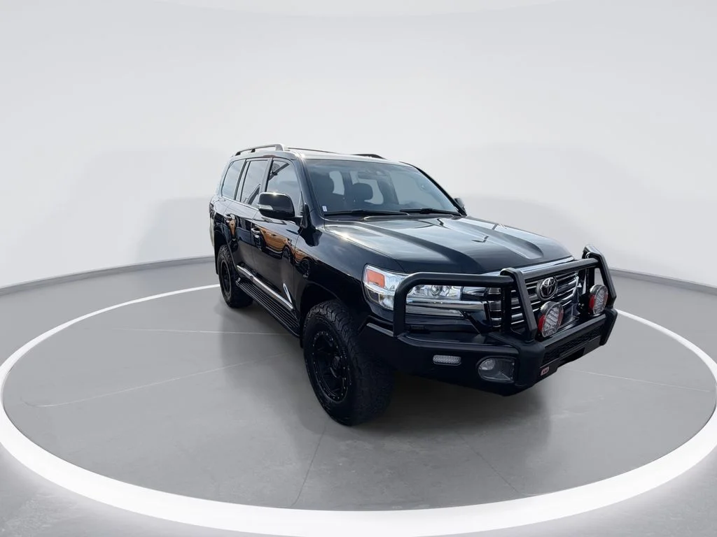 Used 2016 Black Toyota Base image 2