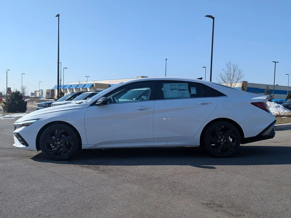 New 2026 White Hyundai SEL Sport image 4