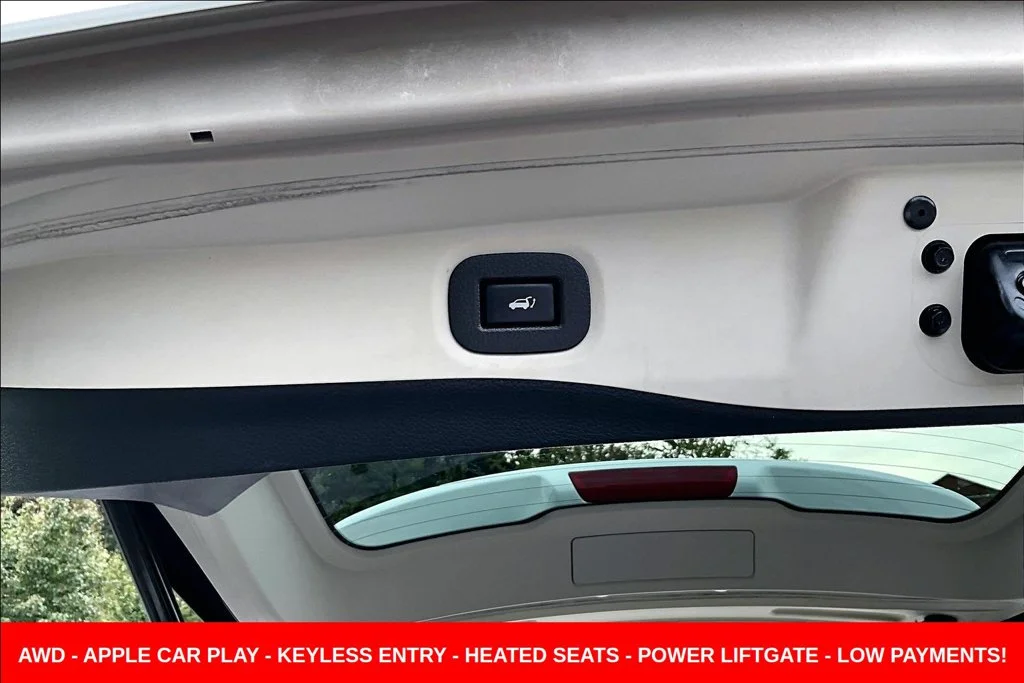 Used 2019 White Nissan SV image 28