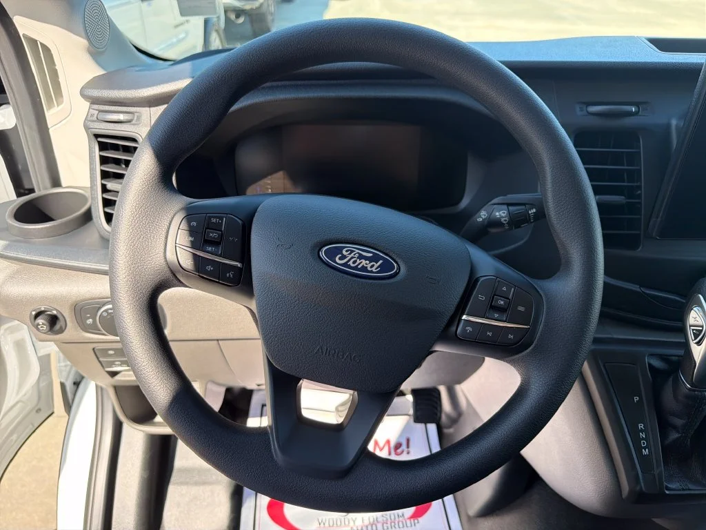 New 2027 Oxford White Ford Passenger Van XL image 20