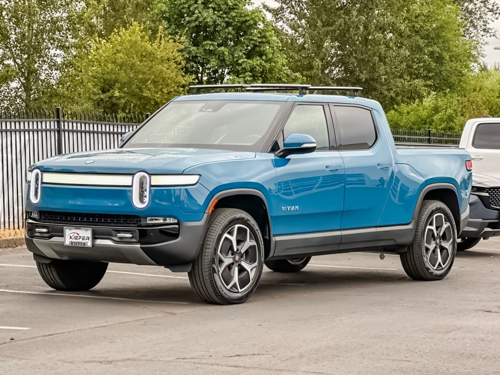 Used 2023  Rivian Adventure image 7