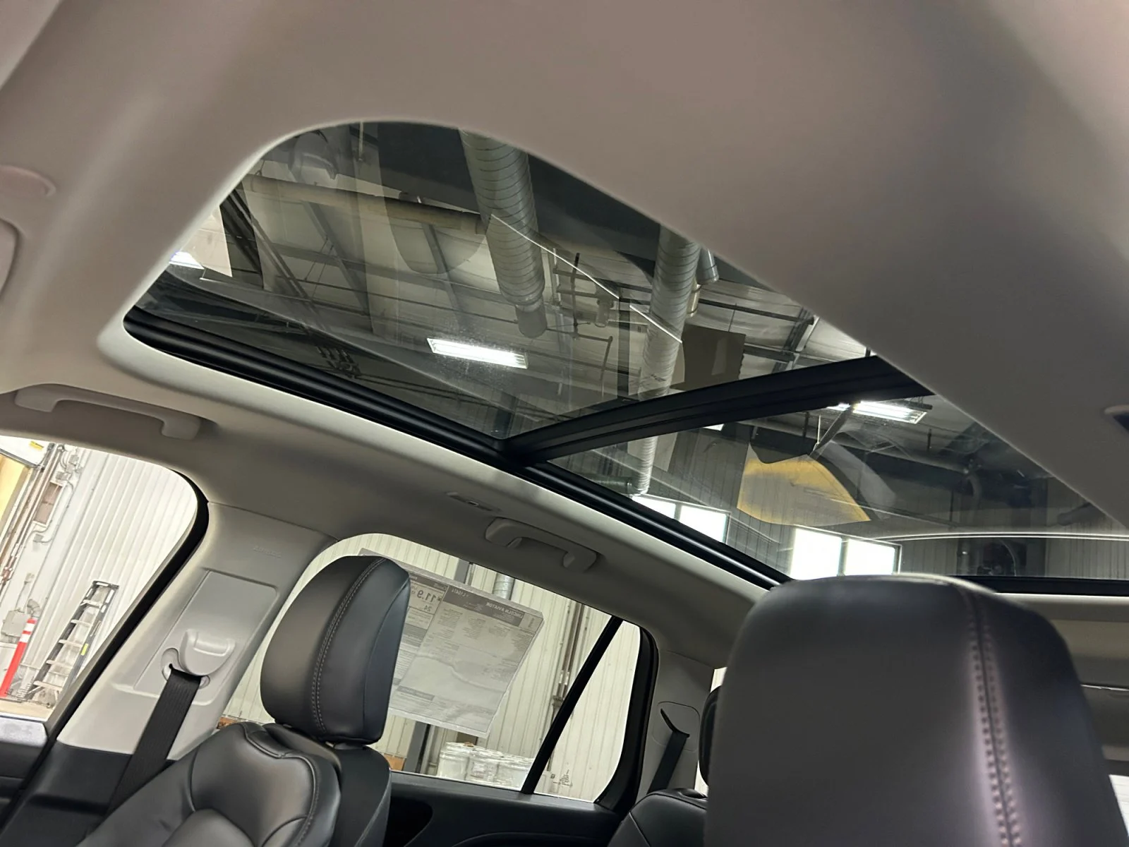 New 2026 Infinite Black Metallic Clearcoat Lincoln Premiere image 17