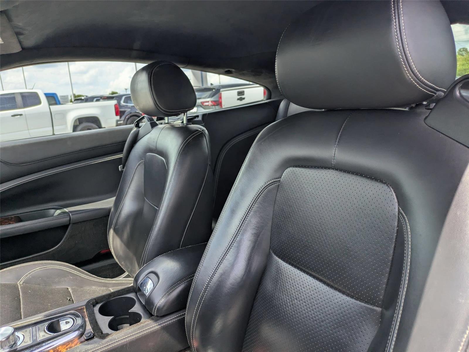 Used 2010 Liquid Silver Jaguar XKR image 31