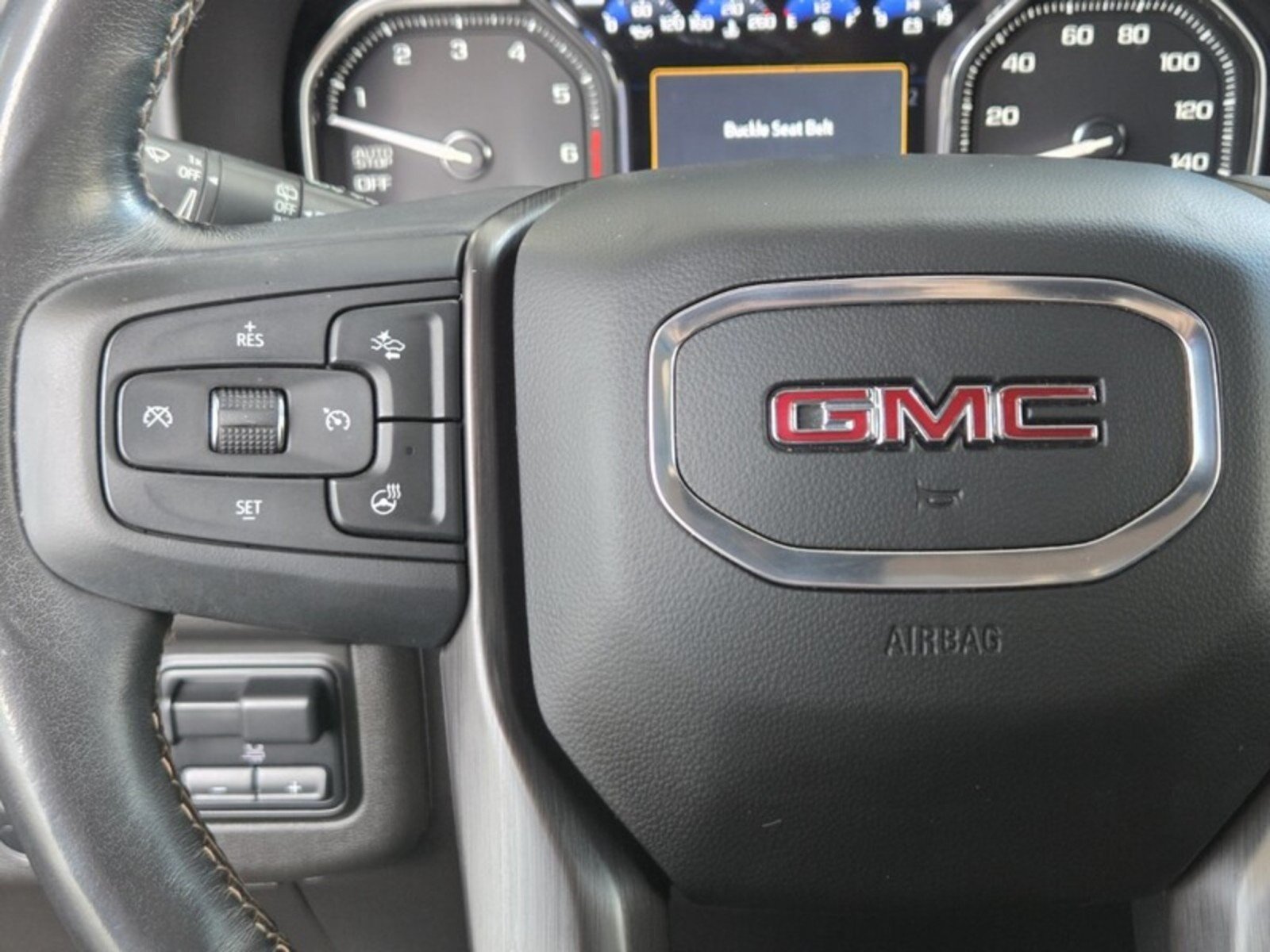 Used 2021 White Frost Tricoat GMC AT4 image 29