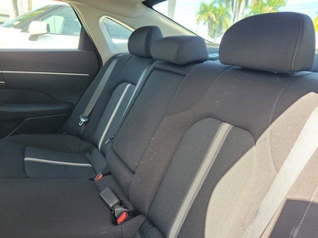 2025 Hyundai Sonata Hybrid SEL - Photo 11