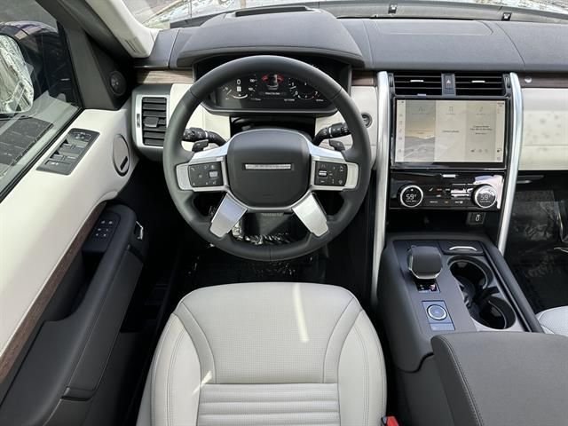 New 2026 Santorini Black Land Rover S image 19