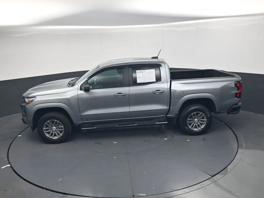 Used 2024 Gray Chevrolet LT image 30