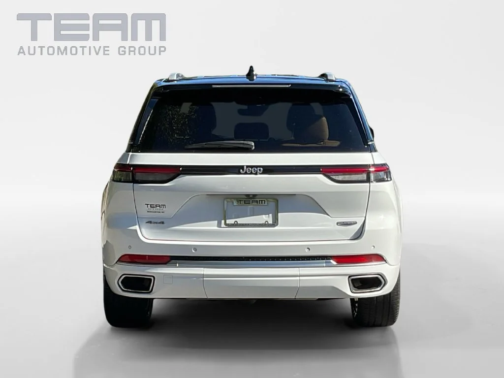 Used 2022 White Jeep Summit image 6