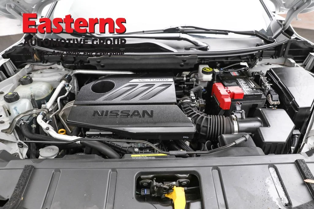Used 2022 Silver Nissan SV image 7