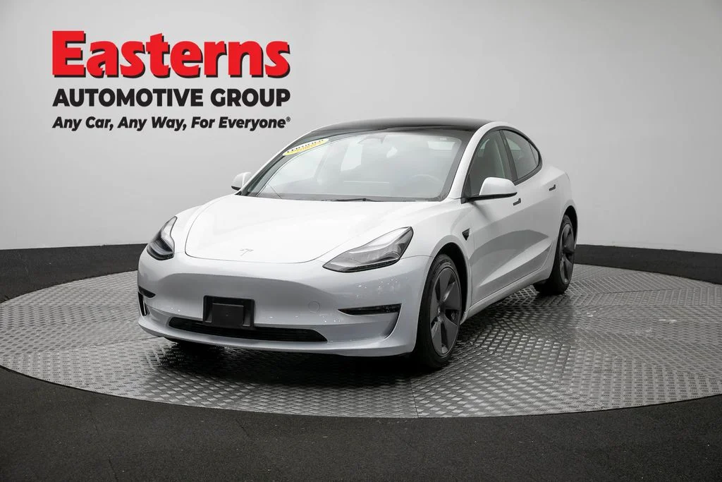 Used 2023 White Tesla Base image 1