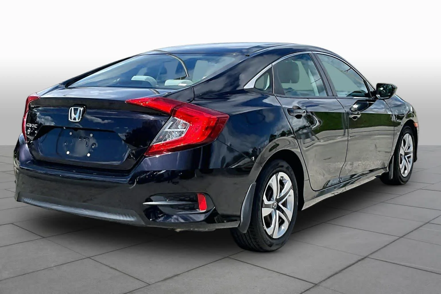 Used 2018 Crystal Black Pearl Honda LX image 13