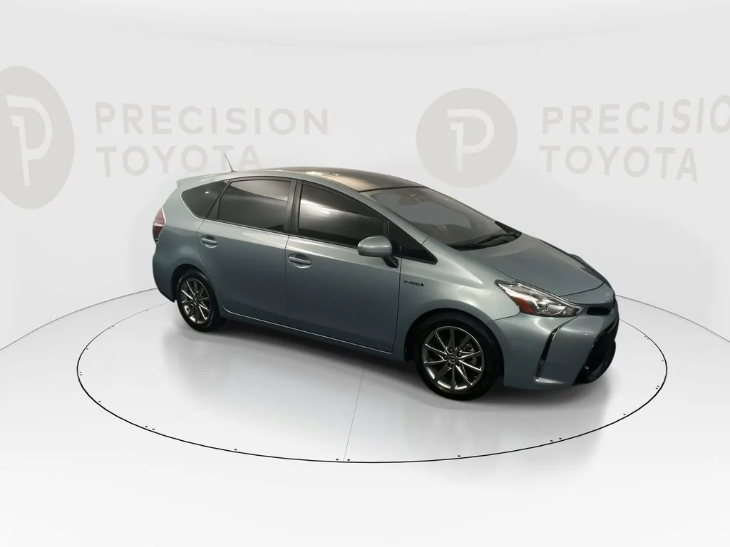 Used 2016 Sea Glass Pearl Toyota Five image 2