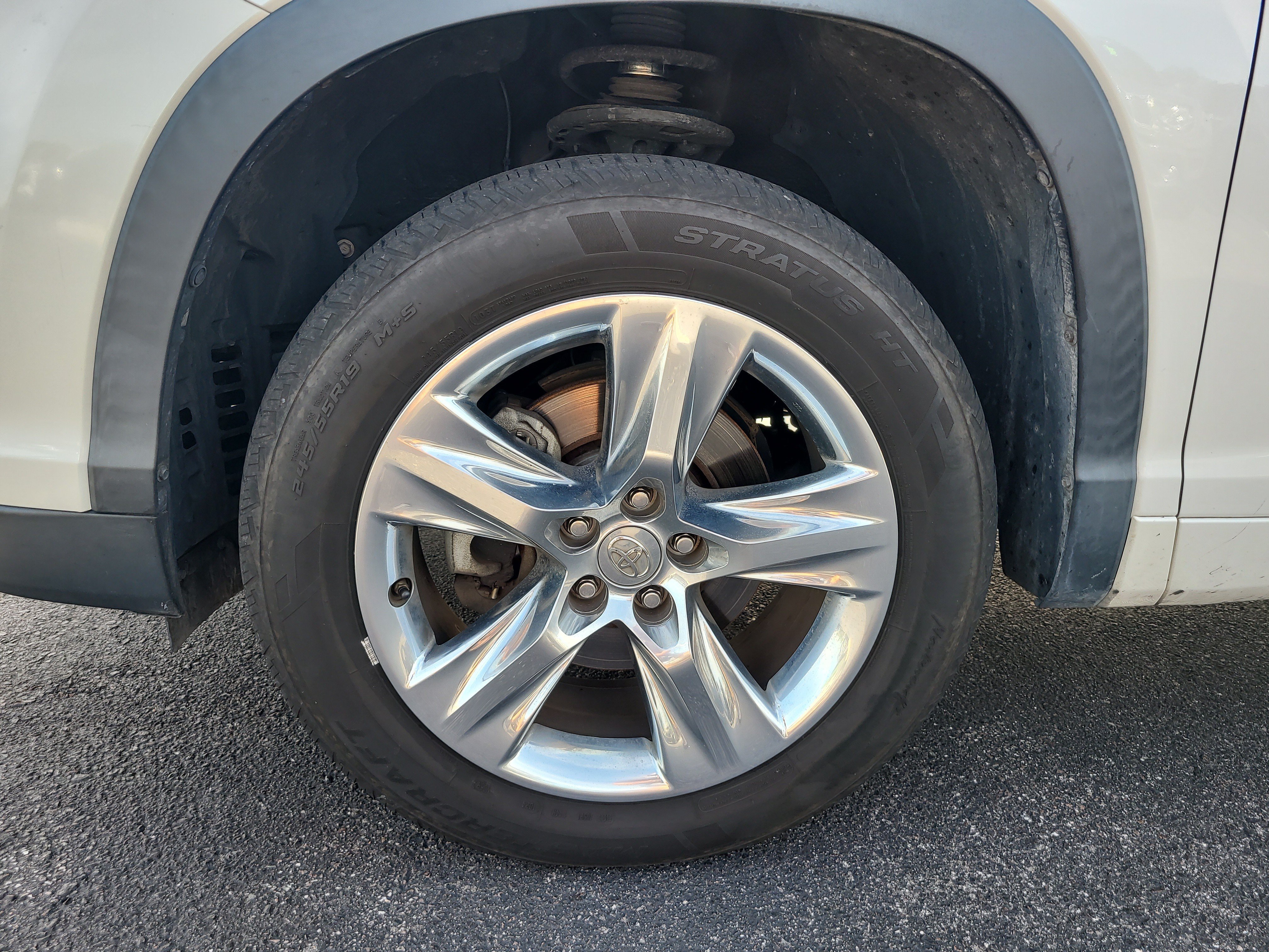 Used 2014 Blizzard Pearl Toyota Limited image 9