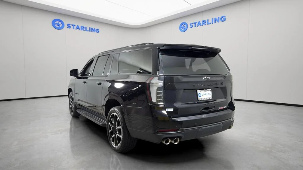 2025 Chevrolet Suburban RST - Photo 6