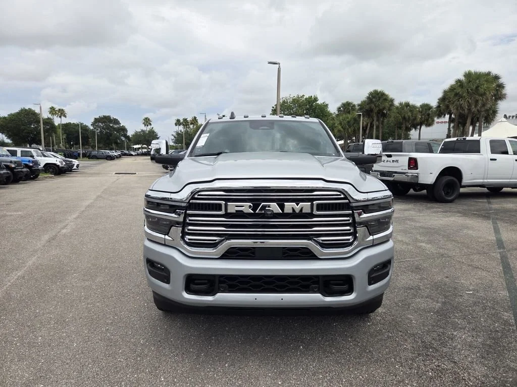 New 2026 Silver-Zynith Exterior Paint RAM Laramie image 3