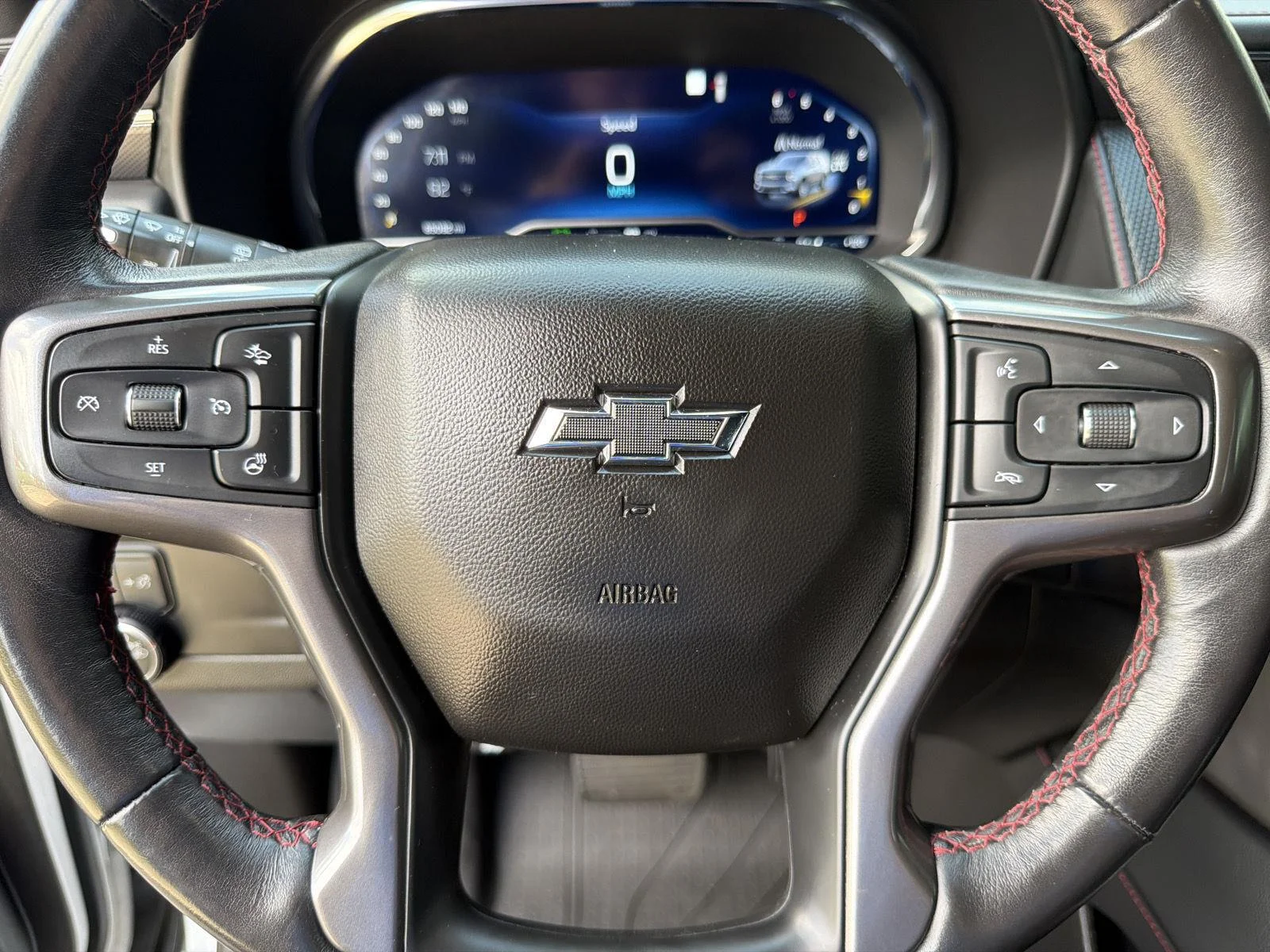 Used 2022 SUMMIT WHITE Chevrolet RST image 23