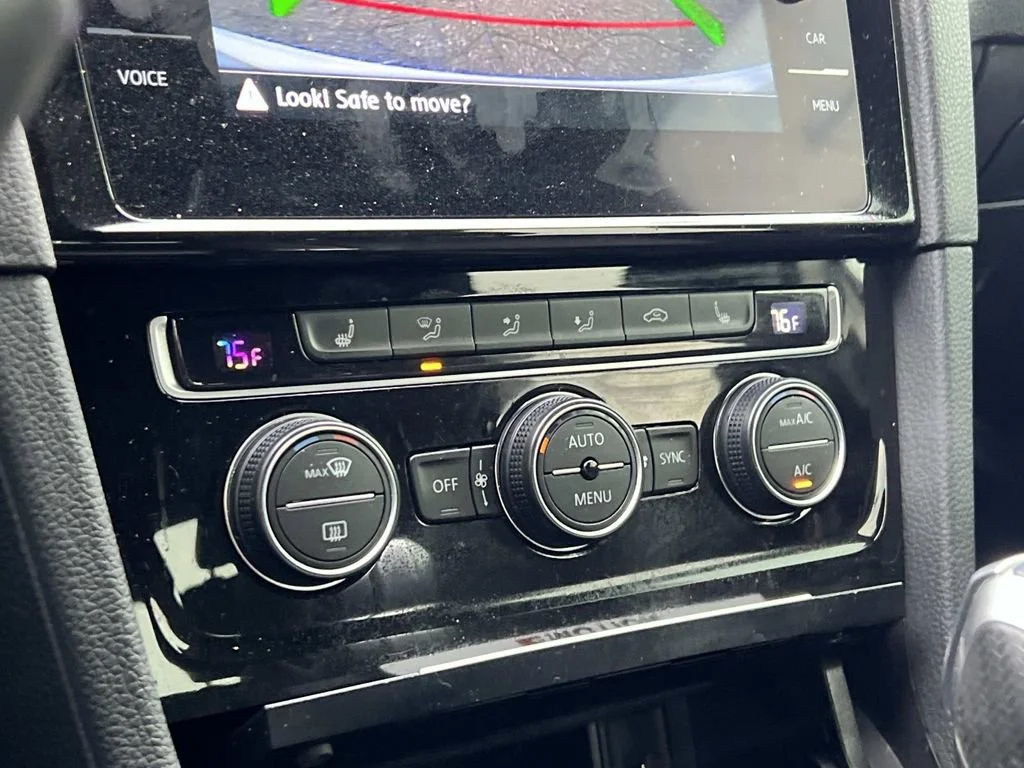Used 2019 White Volkswagen 2.0T w/DCC & Navigation image 19