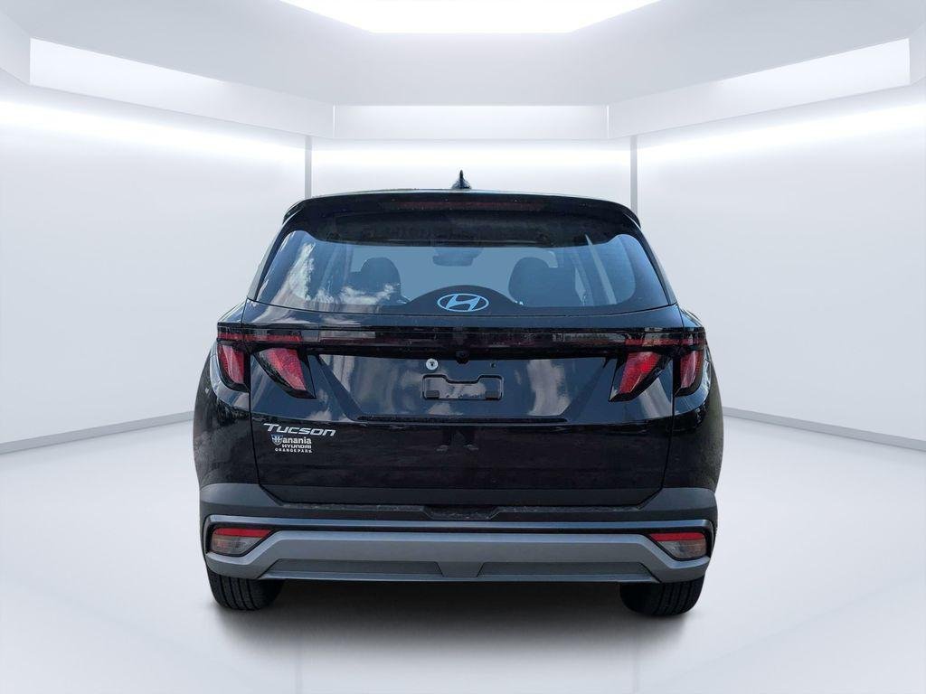 New 2026 Black Hyundai SE FWD image 4