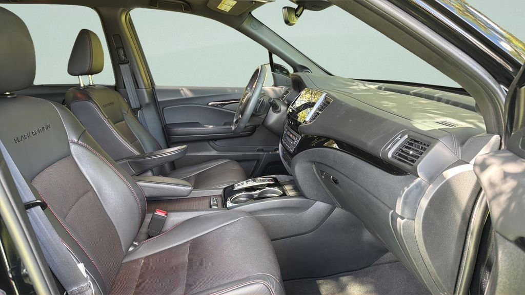 Used 2022  Honda Black Edition image 27