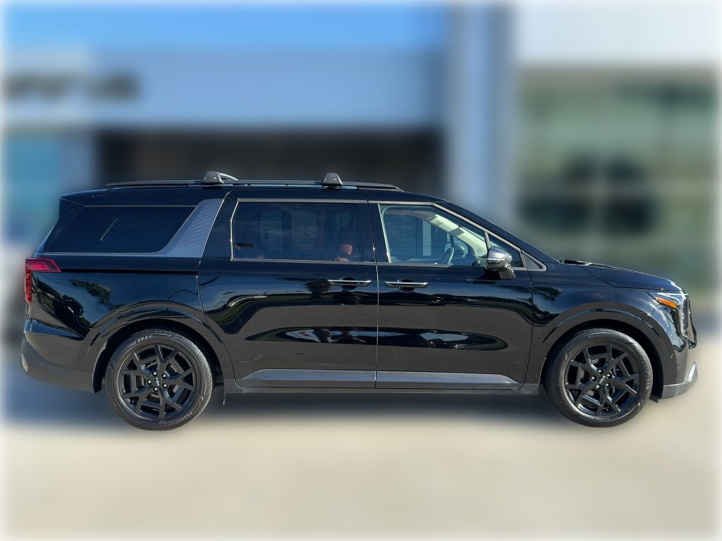 Used 2025 Aurora Black Pearl Kia SX image 10