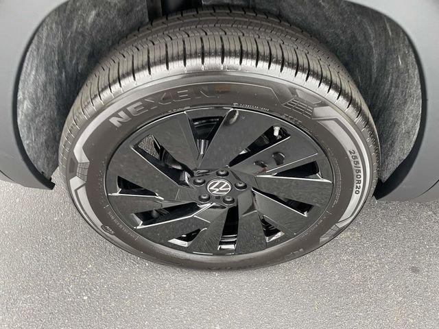 New 2026 Gray Volkswagen 2.0T SE w/Technology image 7