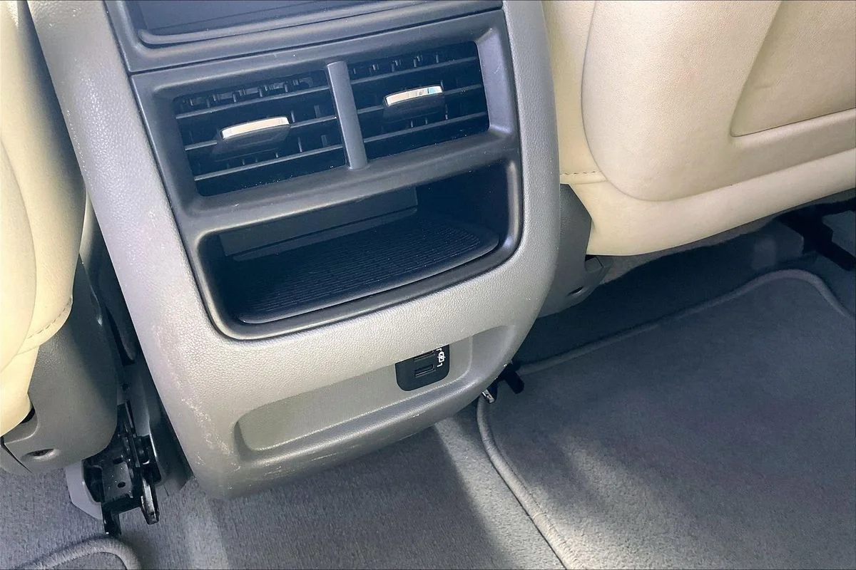 Used 2019 Blue Cadillac Luxury image 10