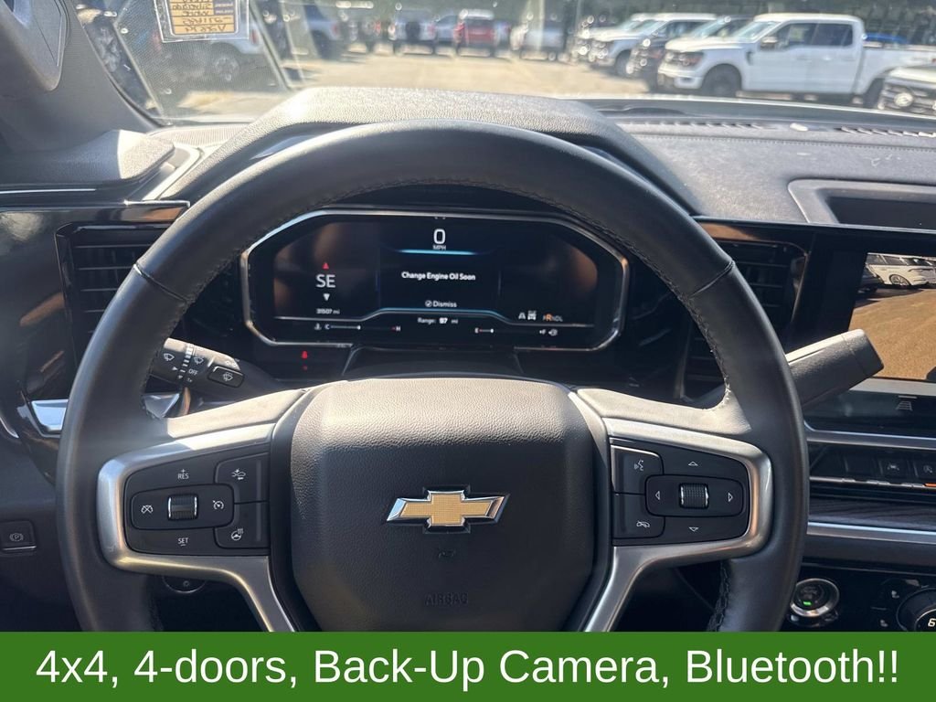 Used 2023 White Chevrolet LT image 28