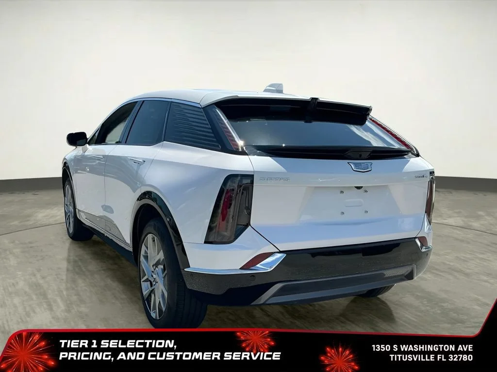 Used 2025 Crystal White Tricoat Cadillac Luxury 2 image 6