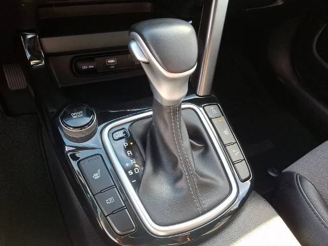 Certified Used 2024 White Kia S image 15