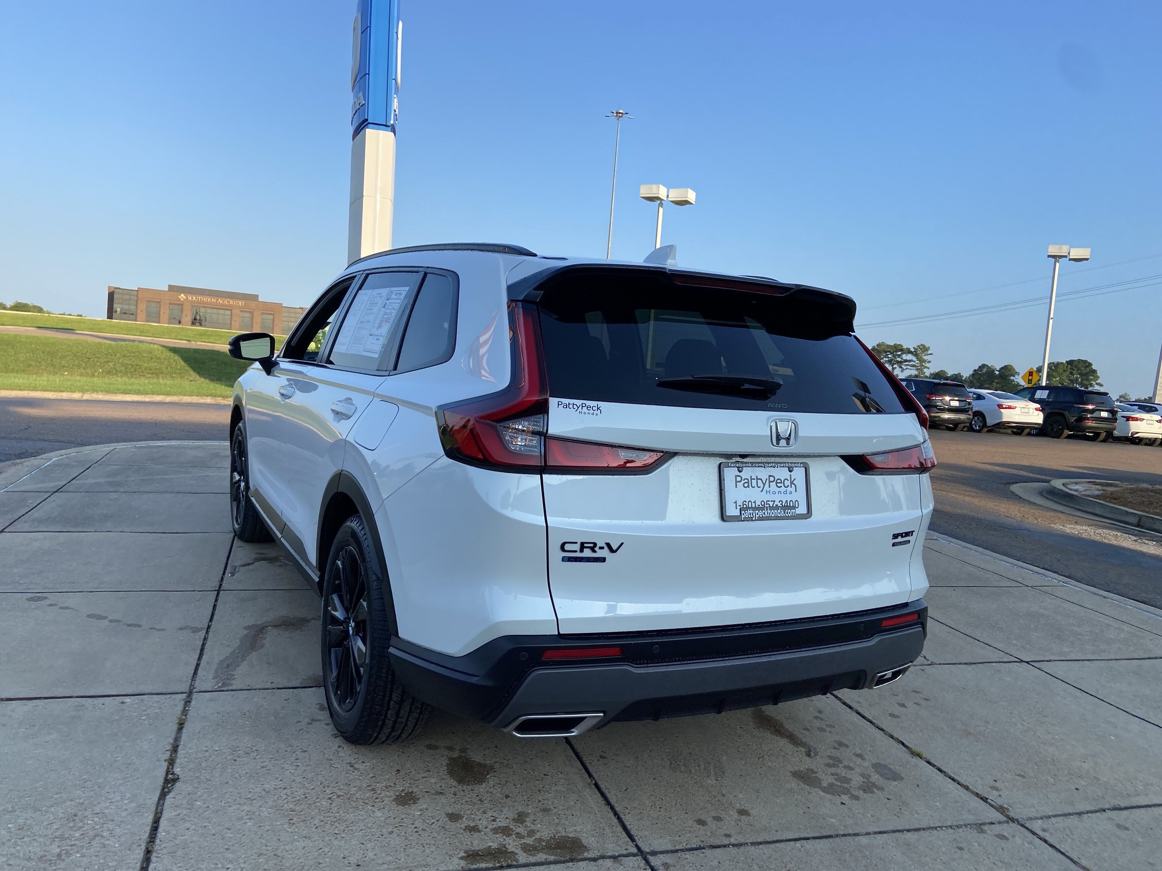 Used 2026 Platinum White Pearl Honda Sport Touring image 9