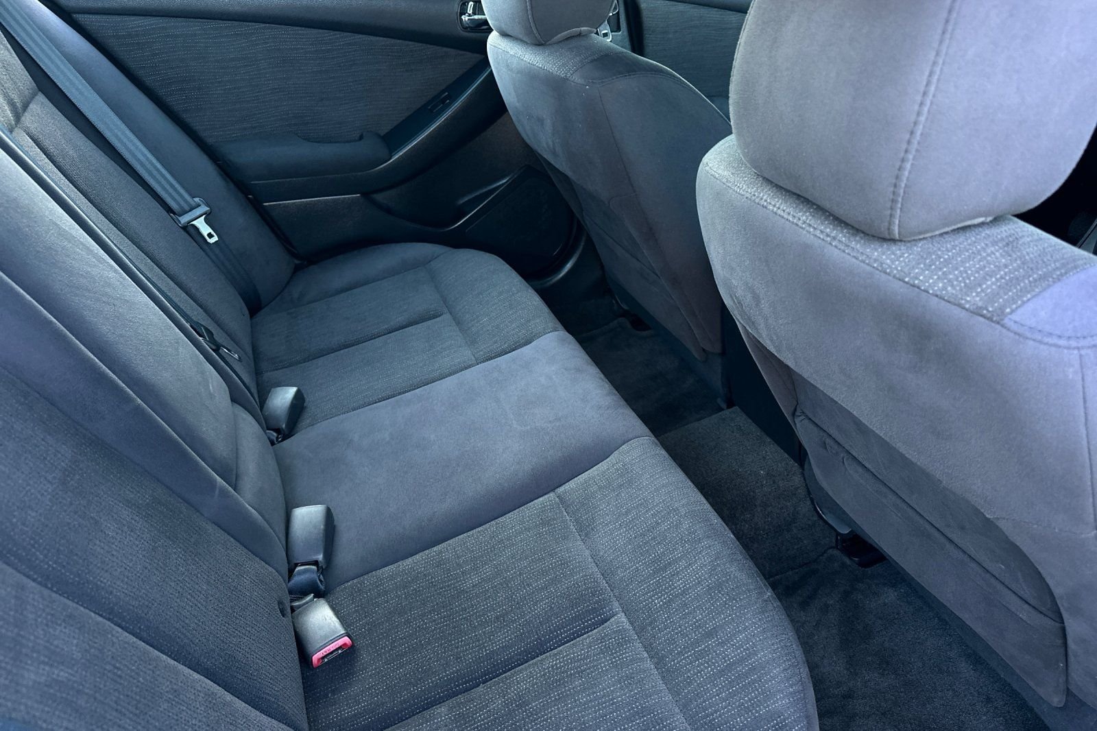 Used 2012 White Nissan 2.5 S image 17