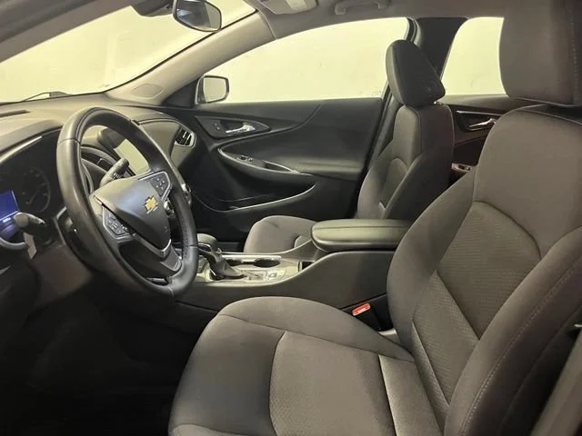 Used 2023 Mosaic Black Metallic Chevrolet LT image 19