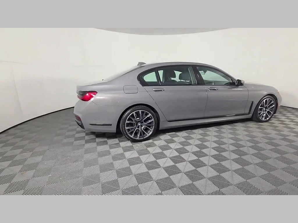 Used 2022 Bernina Grey Amber Effect Metallic BMW 740i image 39
