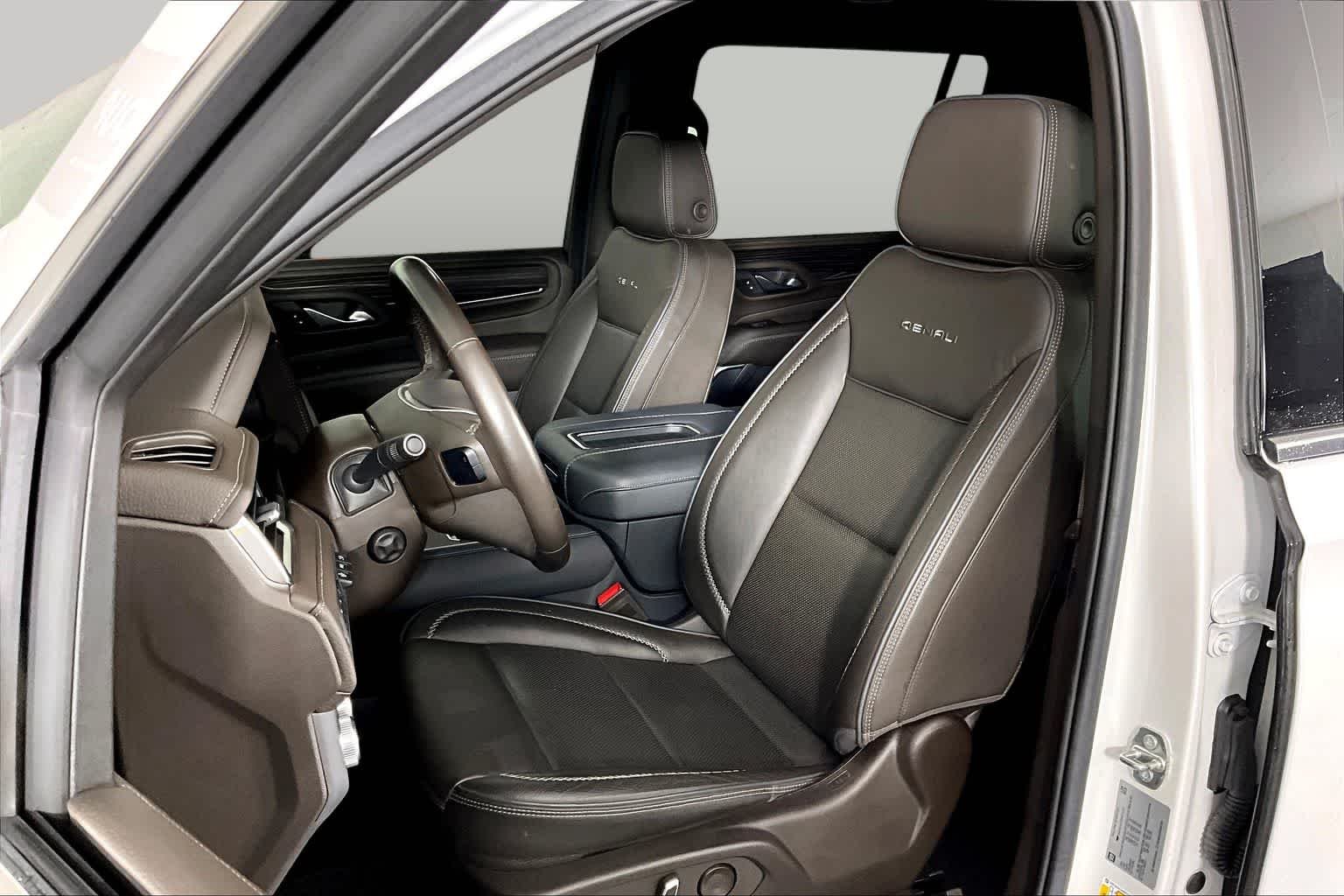 2022 GMC Yukon XL Denali - Photo 8
