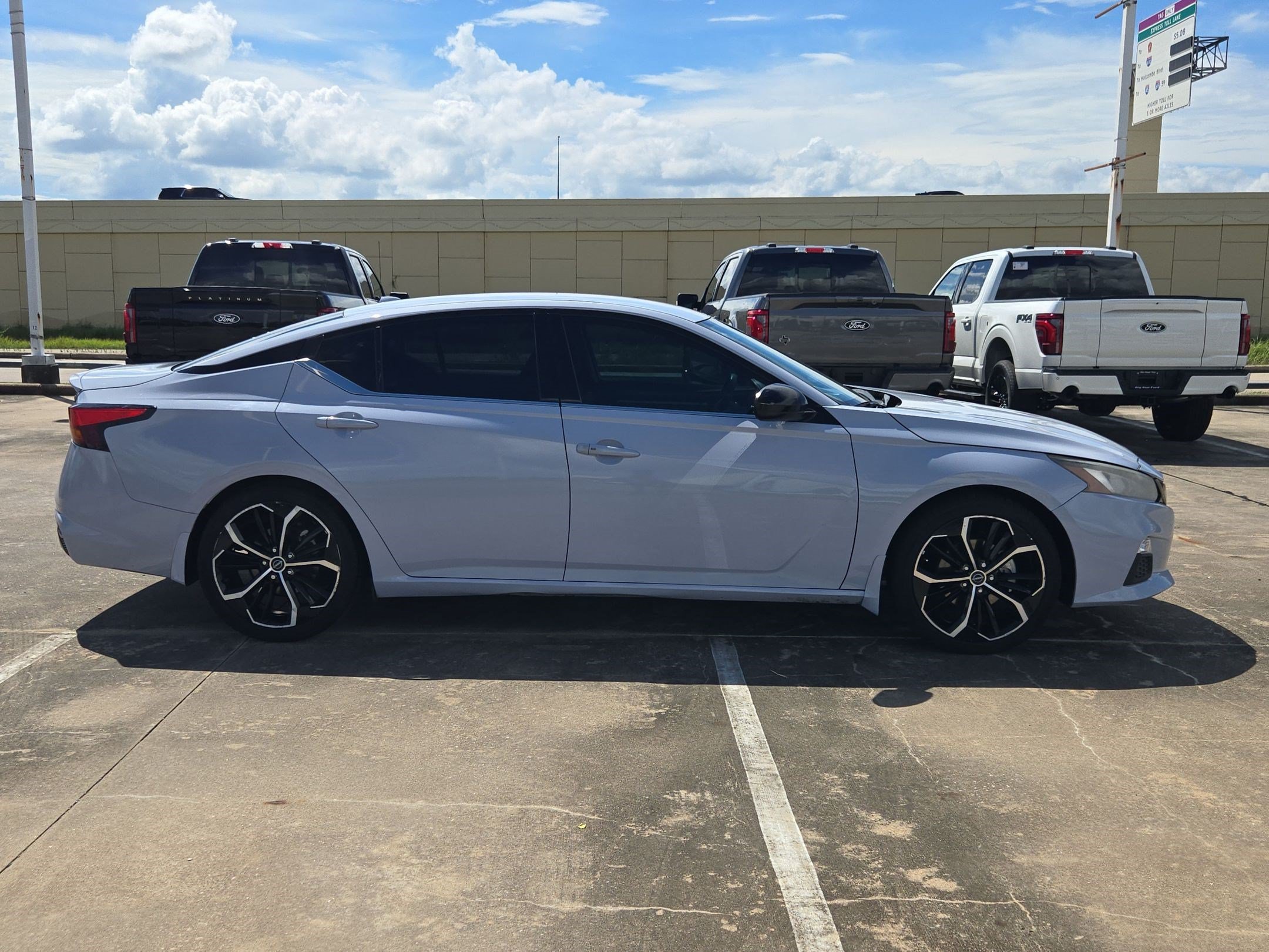 Used 2023 Gray Sky Pearl Nissan 2.5 SR image 2