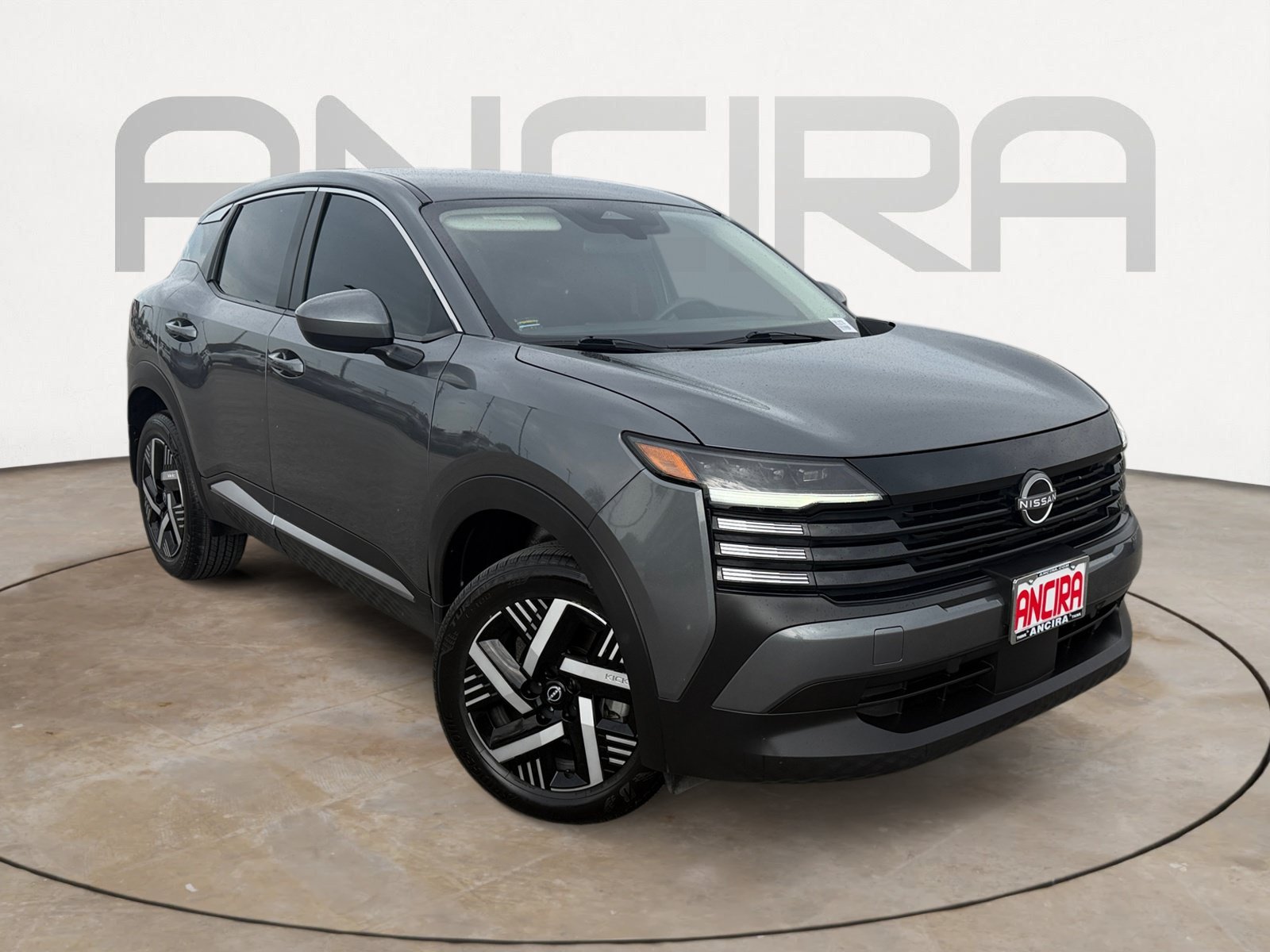 Used 2025 Gun Metallic Nissan SV image 4