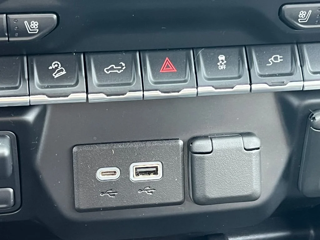 Used 2021 Black GMC AT4 image 30
