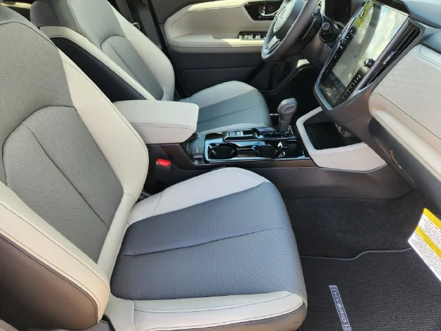 New 2026 CRYSTAL WHITE PEARL Subaru Limited Hybrid image 11
