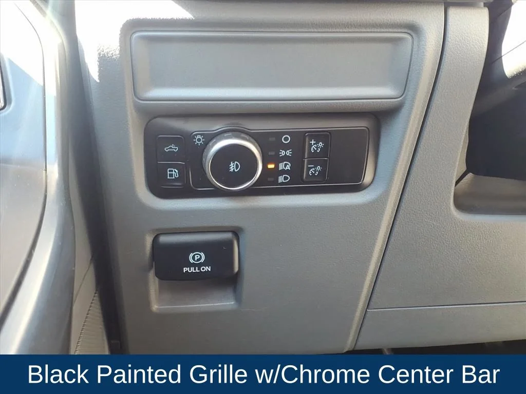 Used 2025 Gray Ford XLT image 17