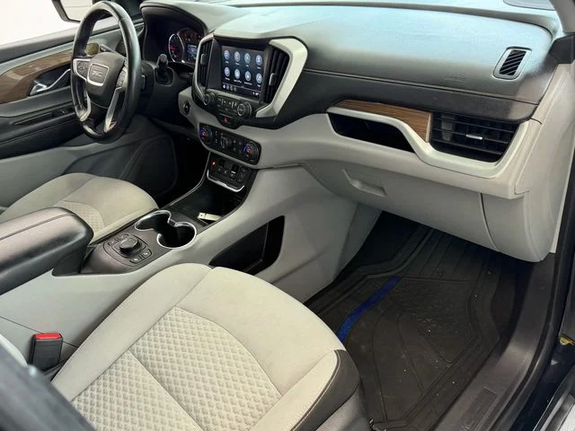 Used 2018 Black GMC SLE image 16