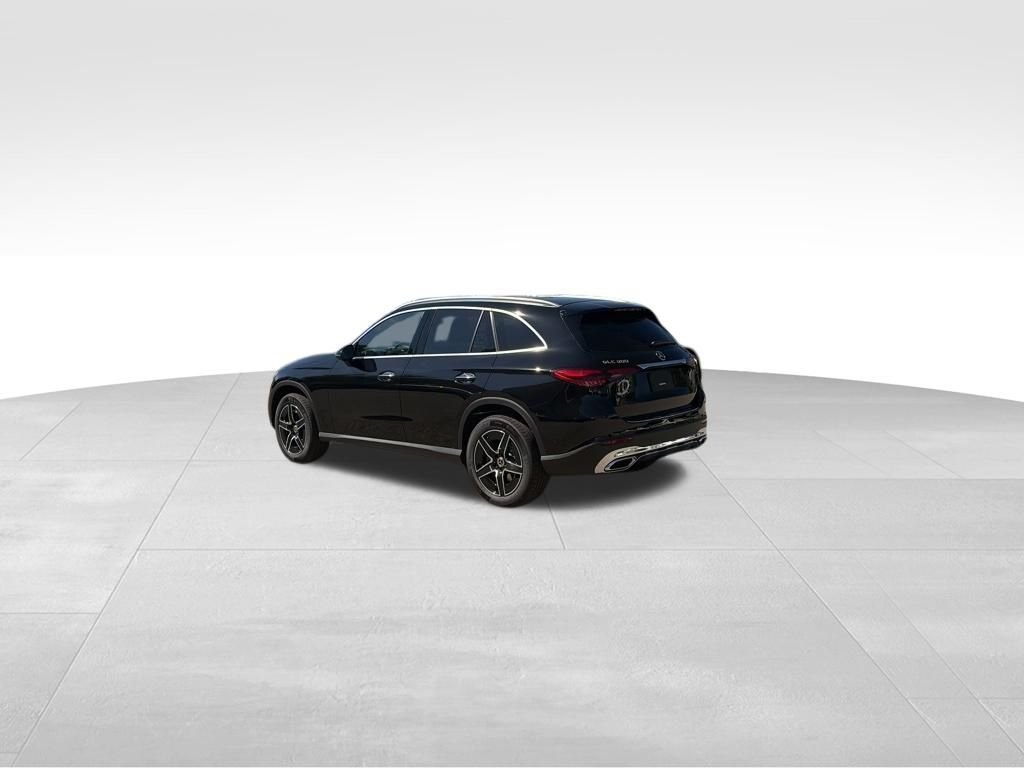 New 2026 Black Mercedes-Benz GLC 300 image 3