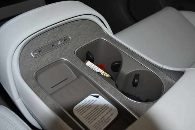 New 2026 White Hyundai SEL Premium 7P image 43